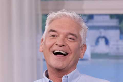 Holly Willoughby has got Phillip Schofield ‘hooked on crystals’ after she made him ‘obssessed with..