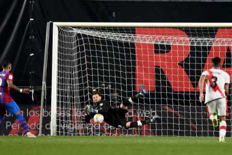 Rayo Vallecano 1 Barcelona 0: Koeman finally bites the dust after Depay misses penalty in latest..