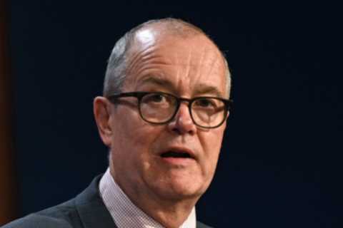 Two key factors will determine when Plan B is triggered, reveals Sir Patrick Valance