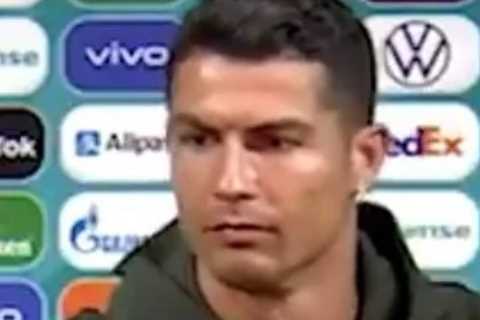 Australia star David Warner tries to copy Cristiano Ronaldo by removing Coca Cola bottles at press..