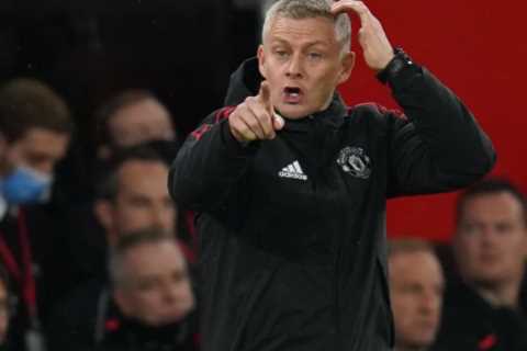 ‘Solskjaer as lucky as can be’ – Merson says HE was embarrassed by Man Utd loss to Liverpool and..
