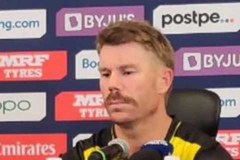Australia star David Warner tries to copy Cristiano Ronaldo by removing Coca-Cola bottles at press..