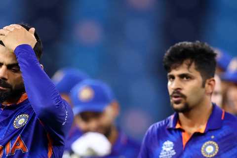 T20 World Cup favourites India face embarrassing early exit as New Zealand hand them second..