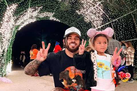 Teen Mom Cheyenne Floyd tears up as daughter Ryder, 4, spends first holiday without her at dad Cory ..
