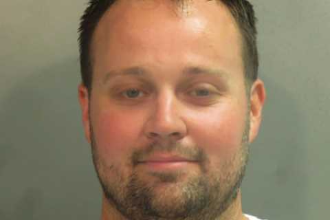 Josh Duggar faces new blow as government demands to keep his desktop computer in child pornography..