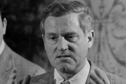 Linwood Holton, Virginia Governor Who Pushed for Racial Equality, Dies at 98