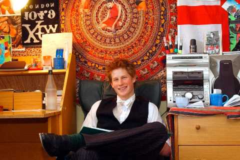 Prince Harry had a poster of ‘Meghan Markle lookalike’ on his wall at school while Wills preferred..