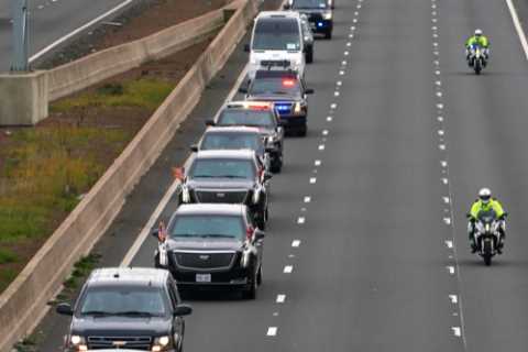 400 jets, convoys of official vehicles – that’s not a very green message