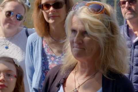 Antiques Roadshow viewers disgusted by woman’s ‘haunted’ jewellery collection made of human hair