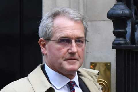 Ex Cabinet Minister Owen Paterson WON’T be suspended from Commons after Tory MPs voted down his..