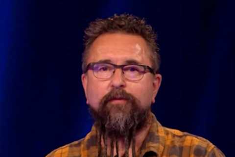 Tipping Point viewers seriously distracted by contestant’s appearance as they beg to give him..