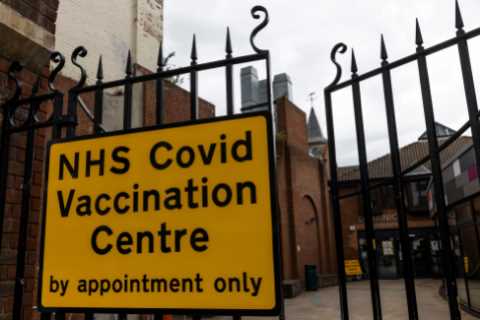 NHS staff WON’T be forced to have Covid jab this winter – but they are set to become compulsory in..
