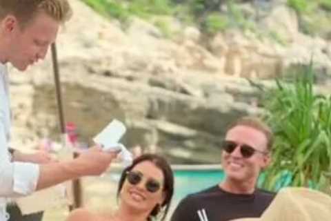 Jess Wright fans slam ‘attention seeker’ brother for announcing baby news days before her wedding