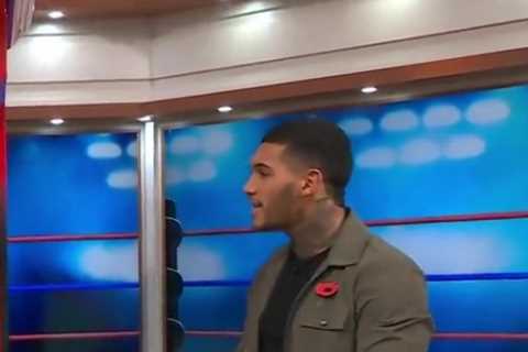 Nigel and Conor Benn face off on punch machine and get exact same score despite 32-year age..