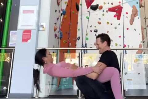 Dancing on Ice’s Brendan Cole collapses on floor after failed lift as he kicks off training with..
