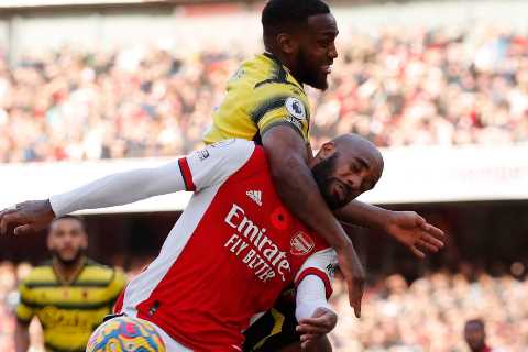 ‘This ain’t WWE’ – Watch Danny Rose WIPE OUT Lacazette to concede penalty against Arsenal leaving..