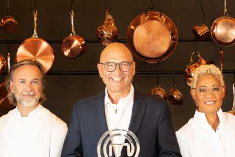 Who are the contestants on MasterChef: The Professionals 2021?