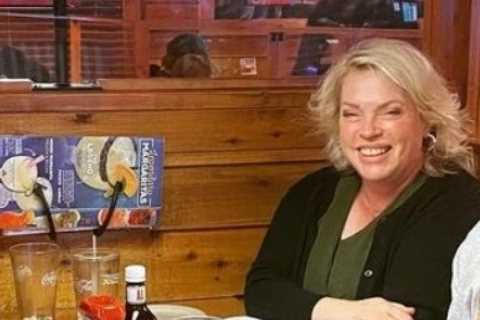 Sister Wives star Janelle Brown’s fans suspect she’s also leaving husband Kody as she has family..