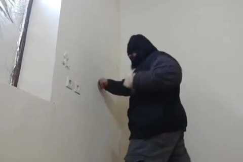 Watch ‘Iranian Hulk’ Sajad Gharibi punch WALL repeatedly in crazy workout ahead of fight vs..