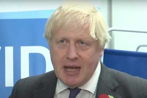 Boris Johnson warns Covid ‘storm clouds are gathering’ in plea for Brits to get their boosters