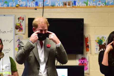 Harry and Meghan sing a rendition of Head, Shoulders, Knees and Toes to Afghan refugee children