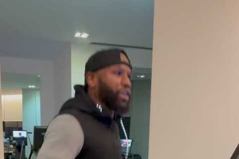 Floyd Mayweather runs two miles in under 12 minutes after boxing legend talked down exhibition..