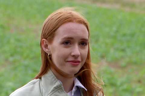 Who is Chloe Harris in Emmerdale?