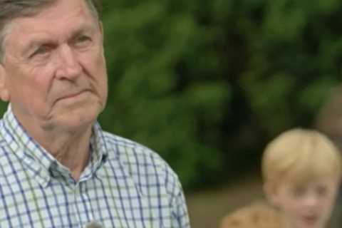 Antiques Roadshow guest gasps as expert reveals crushing truth behind wife’s silver box