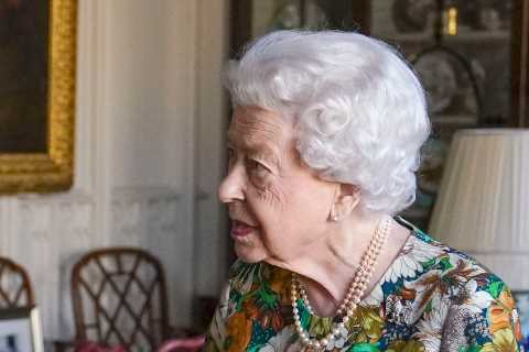 Doctor reveals reasons why the Queen’s hands appeared purple