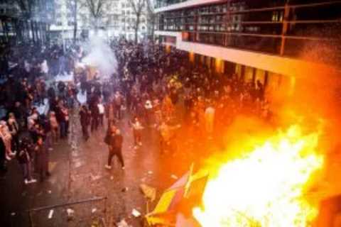 Violence erupts in Brussels as anti-lockdown mob set streets ablaze in clashes with cops as Europe..