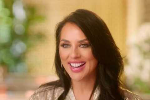 Who is new Selling Sunset agent Vanessa Villela?