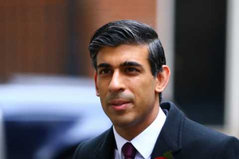 Cabinet ministers call for head of Rishi Sunak’s chief aide as Tory handbags escalate