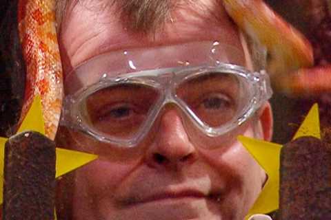 I’m A Celebrity’s Simon Gregson &amp; Adam Woodyatt terrified as snakes wrap around their FACES in..