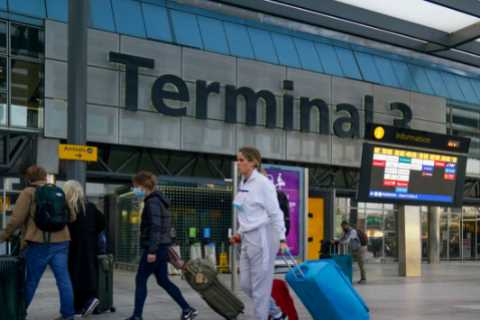 Desperate hunt to find ‘hundreds’ of passengers recently arrived from South Africa amid new Covid..