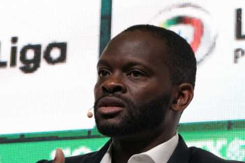 Louis Saha reveals why Roy Keane is ‘fuming’ with Harry Maguire after Man Utd team-mates refuse to..