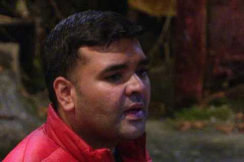 I’m A Celeb’s Naughty Boy is ‘being treated like a child and lashing out’, says body language..