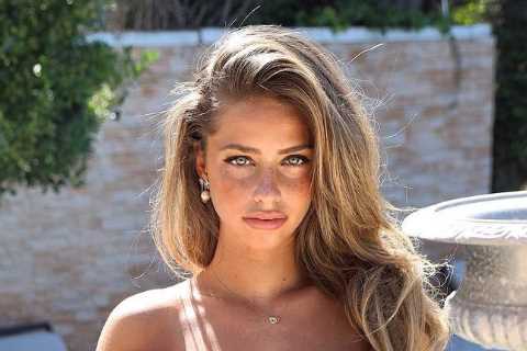 Chelsea star Mason Mount linked to stunning French Instagram model after pulling out of England..
