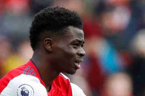 Arsenal star Bukayo Saka set for scan on worrying injury after hobbling off following winner vs..