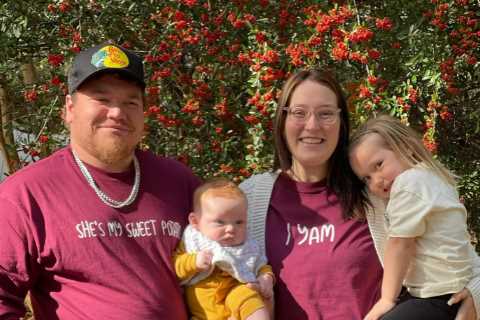 Mama June’s daughter Pumpkin praised for post-baby body in Thanksgiving photos four months after..