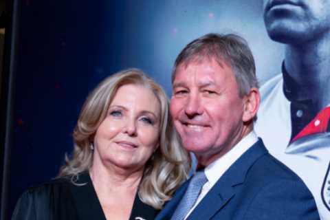 ‘The doctor was blunt’ – Man Utd icon Bryan Robson opens up about moment he was diagnosed with..