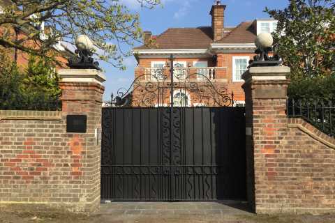 Simon Cowell to make £2M profit on £18M home in Wimbledon that he NEVER lived in