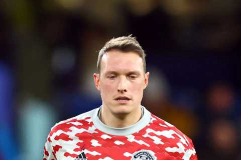 Phil Jones named on Man Utd bench for first Premier League game in 650 days for trip to..