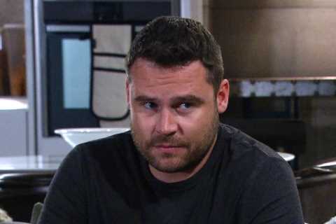Emmerdale spoilers: Chas Dingle terrified for son Aaron’s mental state after Ben’s murder