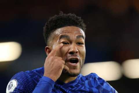 Chelsea vs Man Utd: Live stream, TV channel, team news and kick-off time for massive Premier League ..