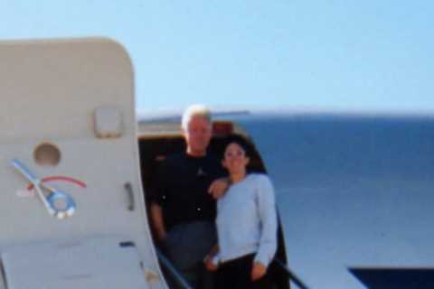 Donald Trump, Prince Andrew and Bill Clinton all flew on Jeffrey Epstein’s jet, pilot tells..