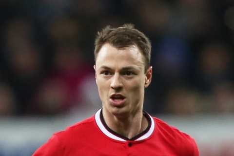‘I just don’t get it’ – Souness baffled Man Utd let Jonny Evans go and says Leicester star is..