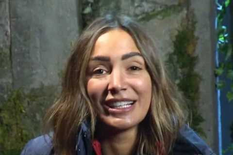 I’m A Celebrity viewers shocked by Frankie Bridge’s very X-rated gift she gave to husband Wayne