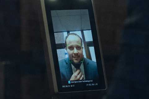 Josh Duggar SMILES in court &amp; ‘is in high spirits talking to family members’ during disturbing..