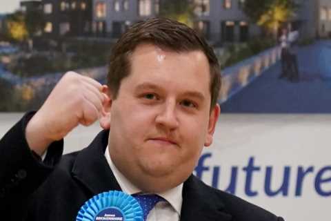 Tories hold seat in Old Bexley and Sidcup by-election after death of ex-Cabinet minister but with..