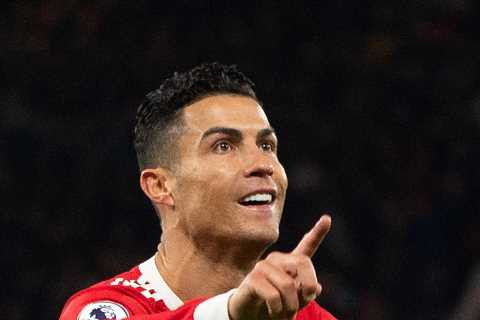 Arsenal fans fume as Pierre-Emerick Aubameyang ‘likes’ Cristiano Ronaldo’s Instagram post after Man ..